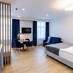 Square Aparthotel