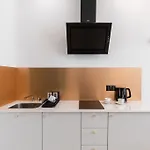 شقة فندقية Square غدينيا