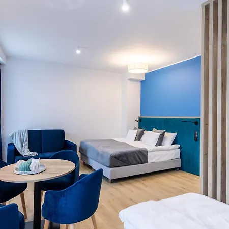 Square 3* 그디니아