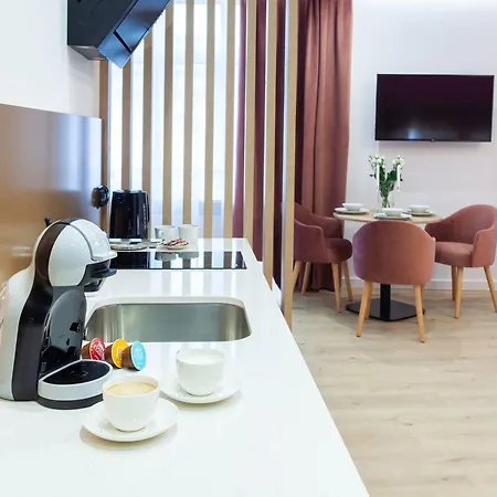 Square 3* 格丁尼亚